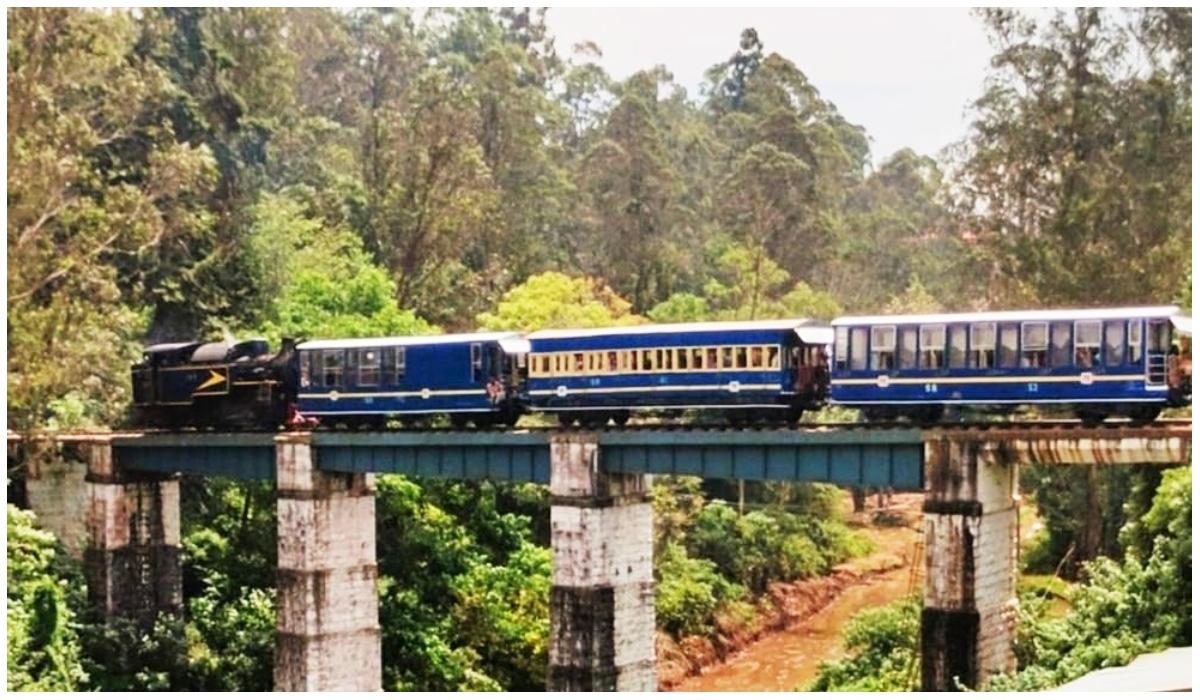 குன்னூரில் இருந்து உதகைக்கு புதிய டீசல் இஞ்சினில் மலை ரயில் இயக்கம் | Mountain train runs from Coonoor to Ooty on new diesel engine