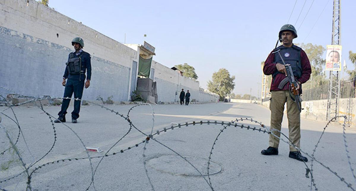 பாகிஸ்தானில் தற்கொலைப் படை தாக்குதல் – 16 ராணுவ வீரர்கள் பலி | Suicide attack in Pakistan – 16 soldiers killed