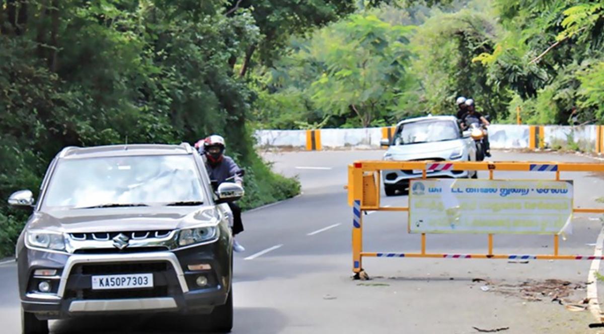 ஏற்காடு மலைப் பாதைகளில் சுற்றுலா வாகனங்களுக்கு அனுமதி! | Permit for Tourist Vans at Yelagiri Hill Roads