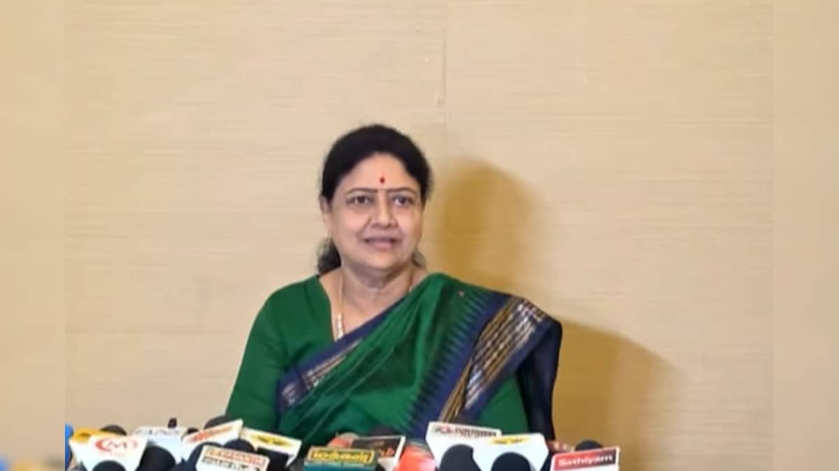 “அதிமுகவில் சர்ப்ரைஸ் நடக்கும்.. Wait and See” – சசிகலா பரபரப்பு | தமிழ்நாடு