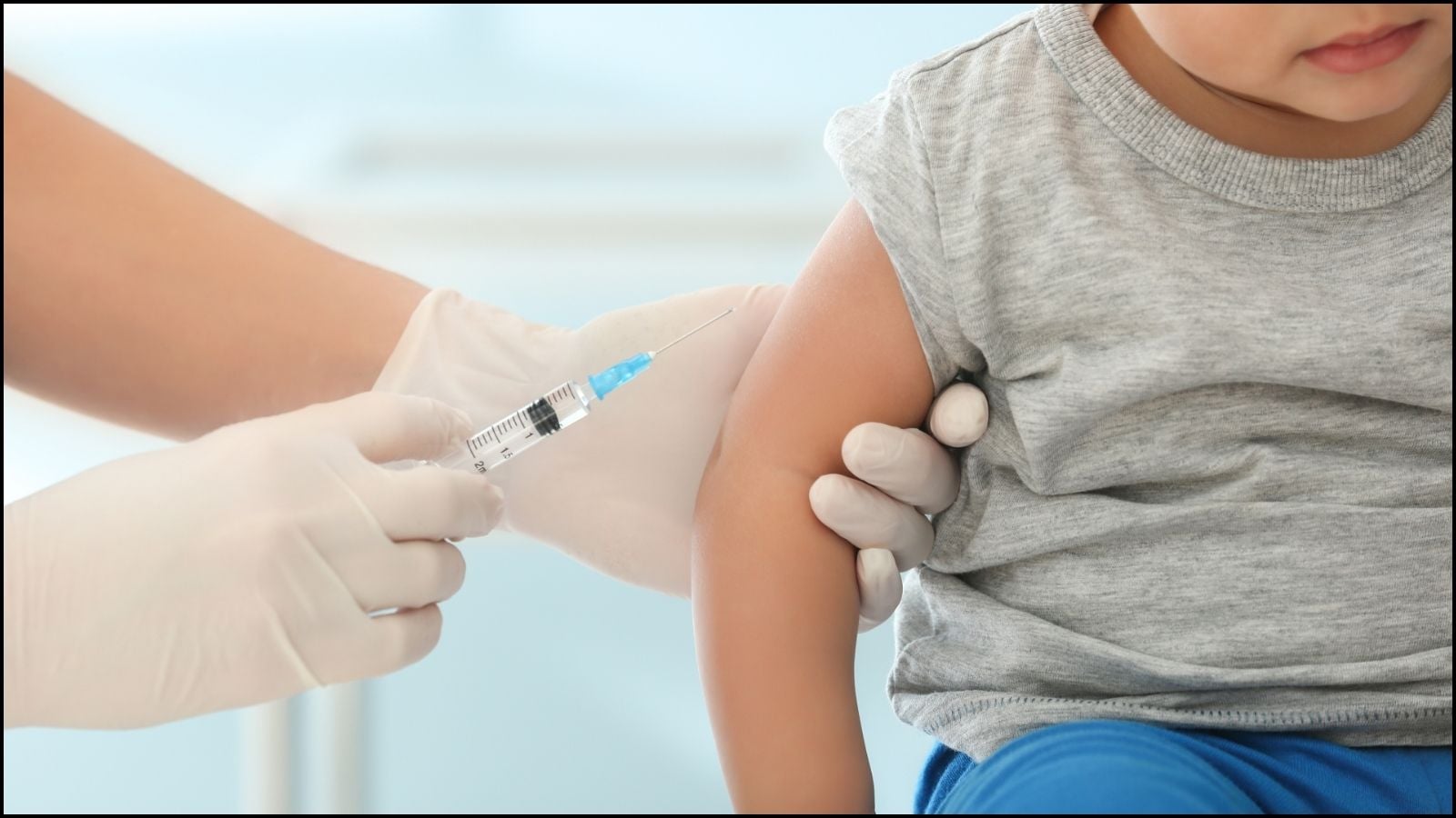குழந்தைகளுக்கு தடுப்பூசி போட்டால் வலிப்பு அபாயம் ஏற்படுகிறதா? ஆய்வில் வெளியான முக்கிய தகவல்!